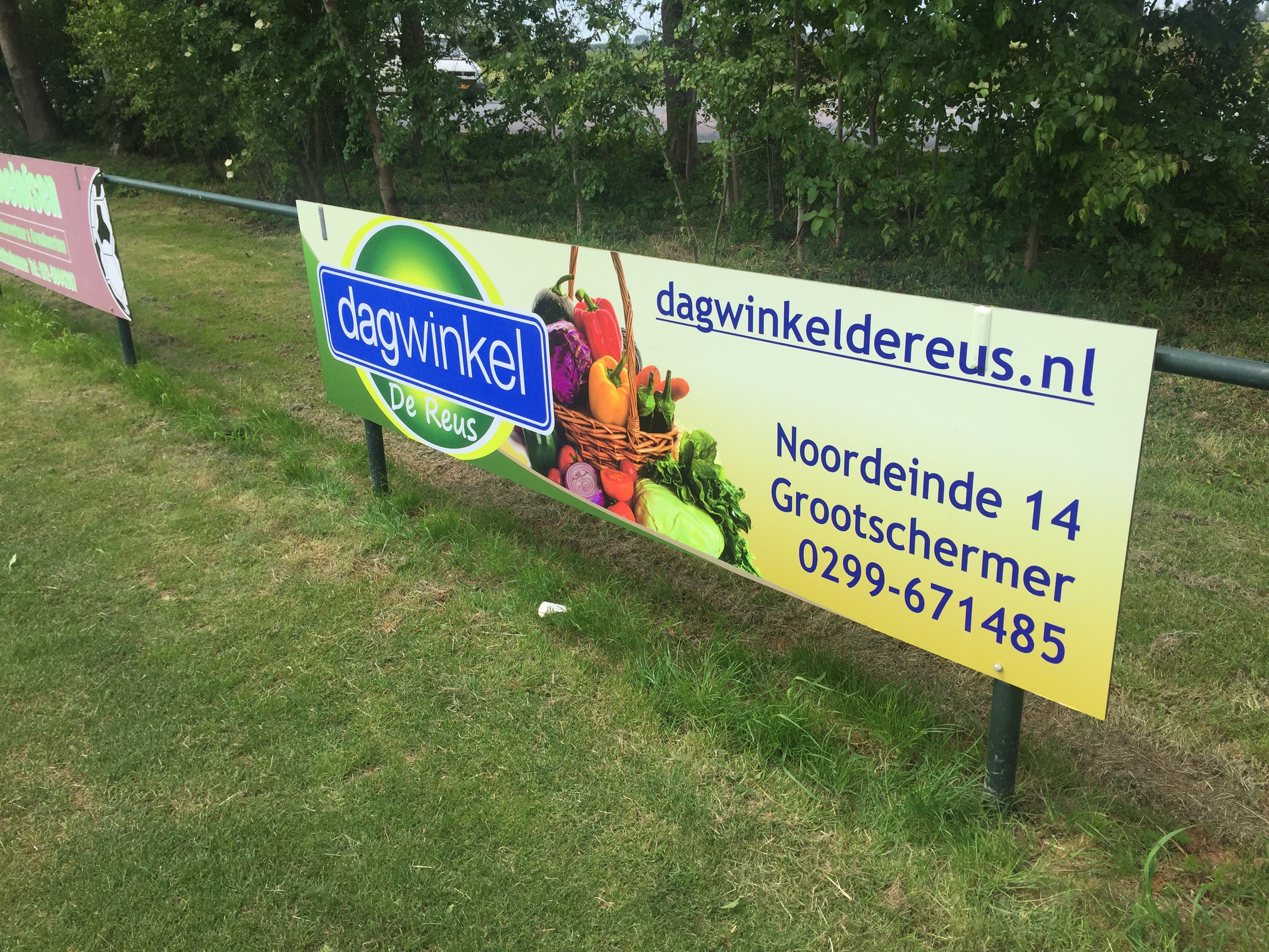 Dagwinkel voetbalbord